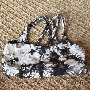 Lululemon Black and White Criss-Cross Sports Bra
